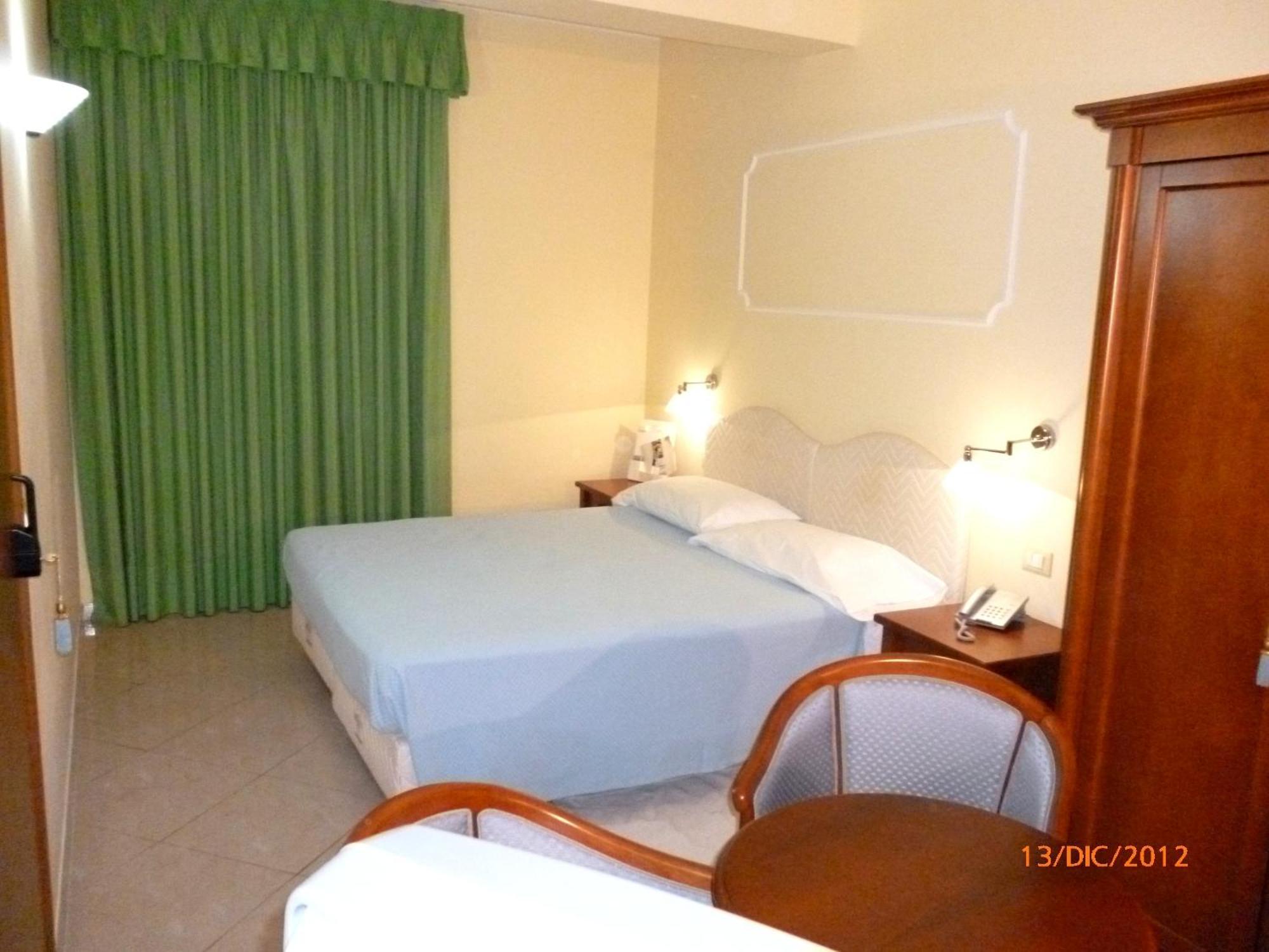 Hotel Marinella Pizzo Kültér fotó